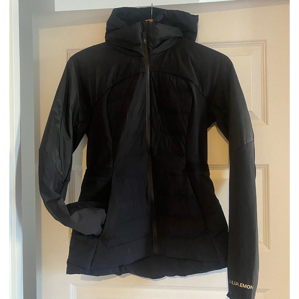 Lululemon Down for it all in Black NEW